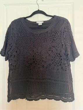 Design History Black Crochet Overlay Short Sleeve Top NEVER WORN
